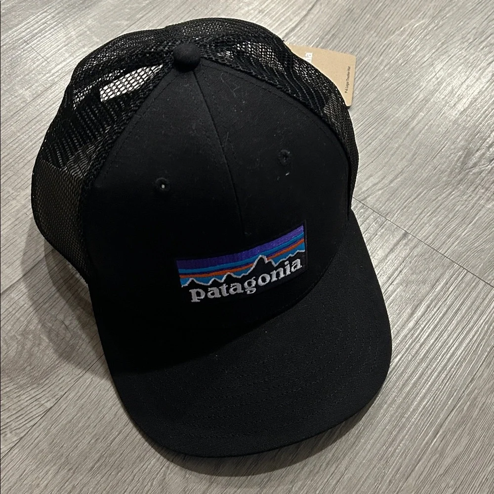 PATAGONIA | Men’s P-6 Logo Trucker Hat